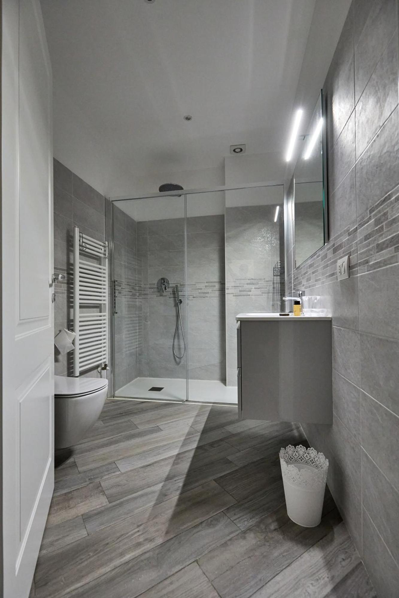 La Torre Lunga -Smart Working- 150 M Dalle-From Due Torri-Two Towers بولونيا المظهر الخارجي الصورة