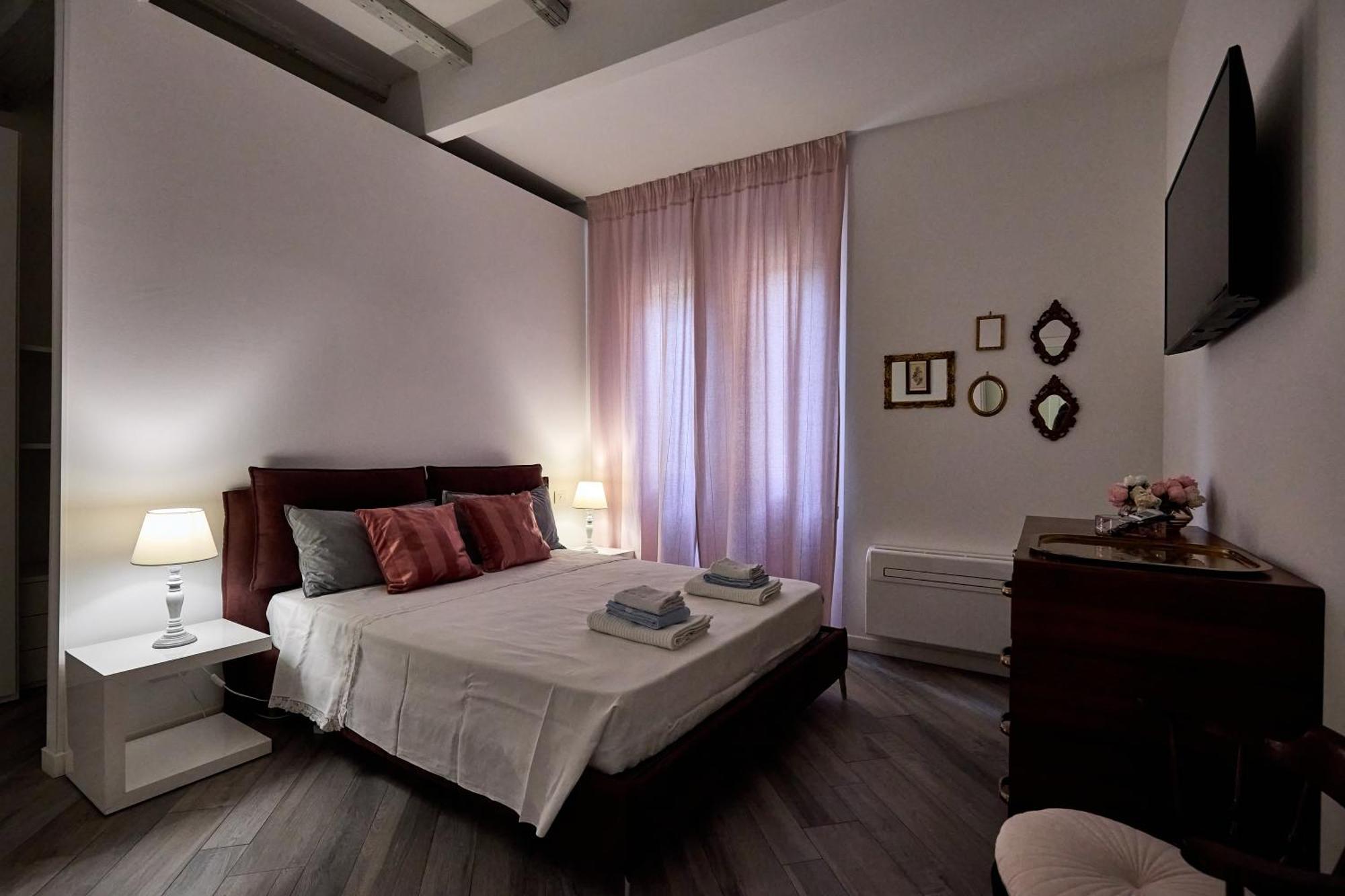 La Torre Lunga -Smart Working- 150 M Dalle-From Due Torri-Two Towers بولونيا المظهر الخارجي الصورة