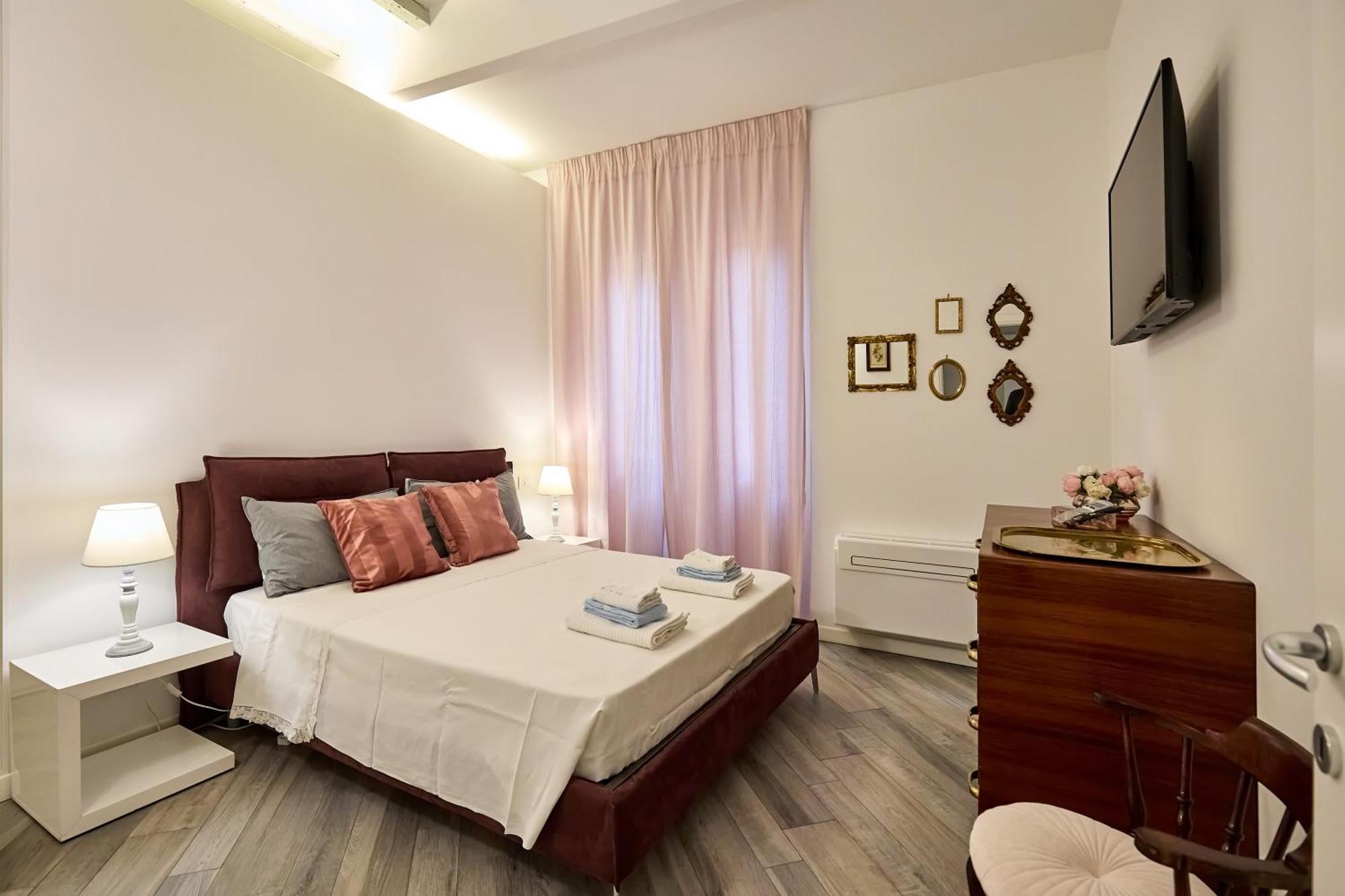La Torre Lunga -Smart Working- 150 M Dalle-From Due Torri-Two Towers بولونيا المظهر الخارجي الصورة